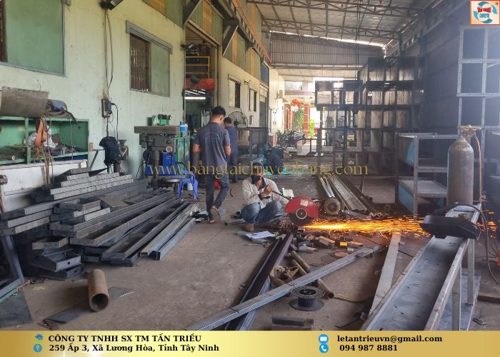 Xưởng sản xuất băng tải Tấn Triều